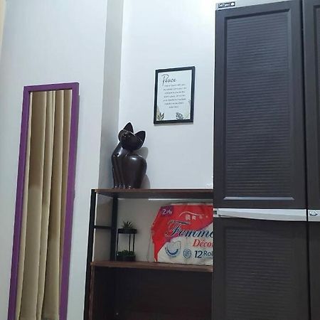 Cherolds Place Lovely 1 Bedroom Condo With Balcony Manila Bagian luar foto