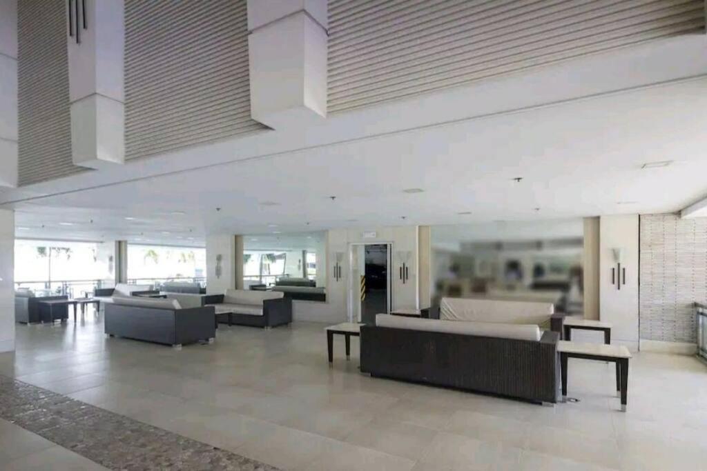 Cherolds Place Lovely 1 Bedroom Condo With Balcony Manila Bagian luar foto