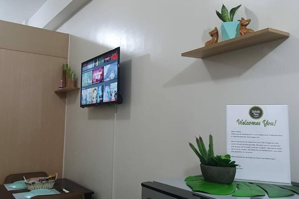 Cherolds Place Lovely 1 Bedroom Condo With Balcony Manila Bagian luar foto